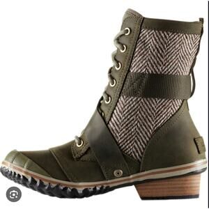 Sorel Lace Slimboot II Womens 10.5 Olive Green Waterproof Leather Boots